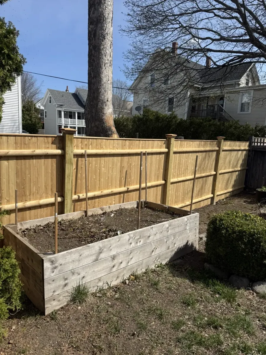 Fence before replacement — Wallis St, Beverly MA